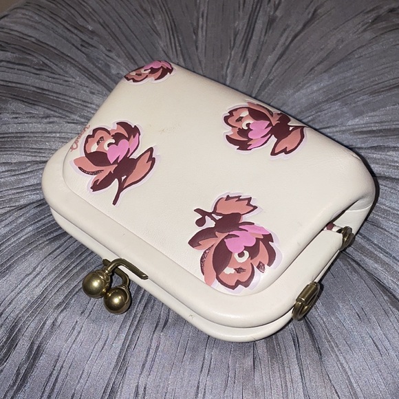 Coach kisslock coin purse shop